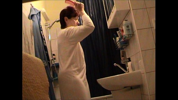 Dutch nude granny – voyeur cam